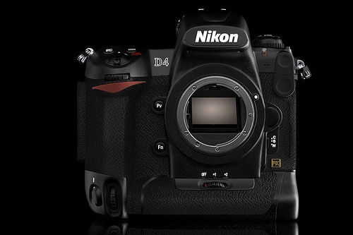 Nikon D4 (front)